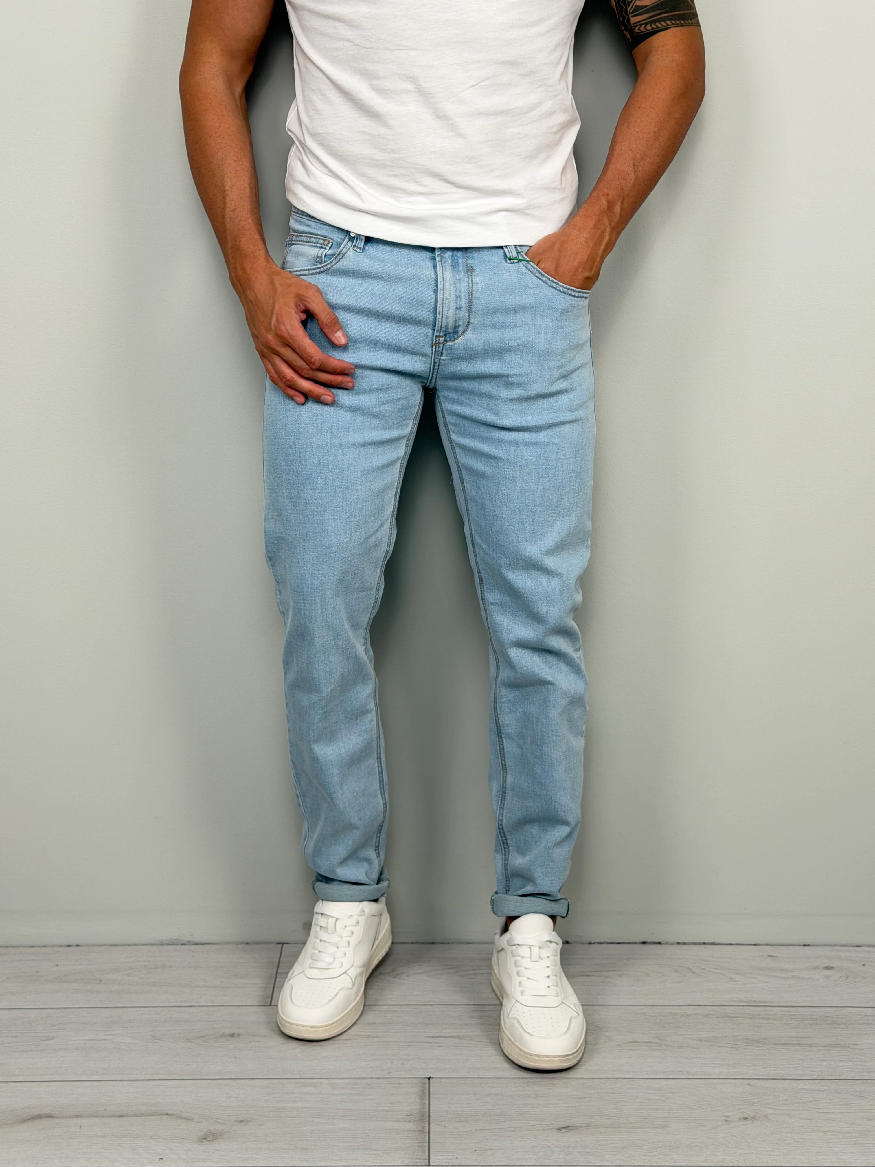 JEANS BLEACH
