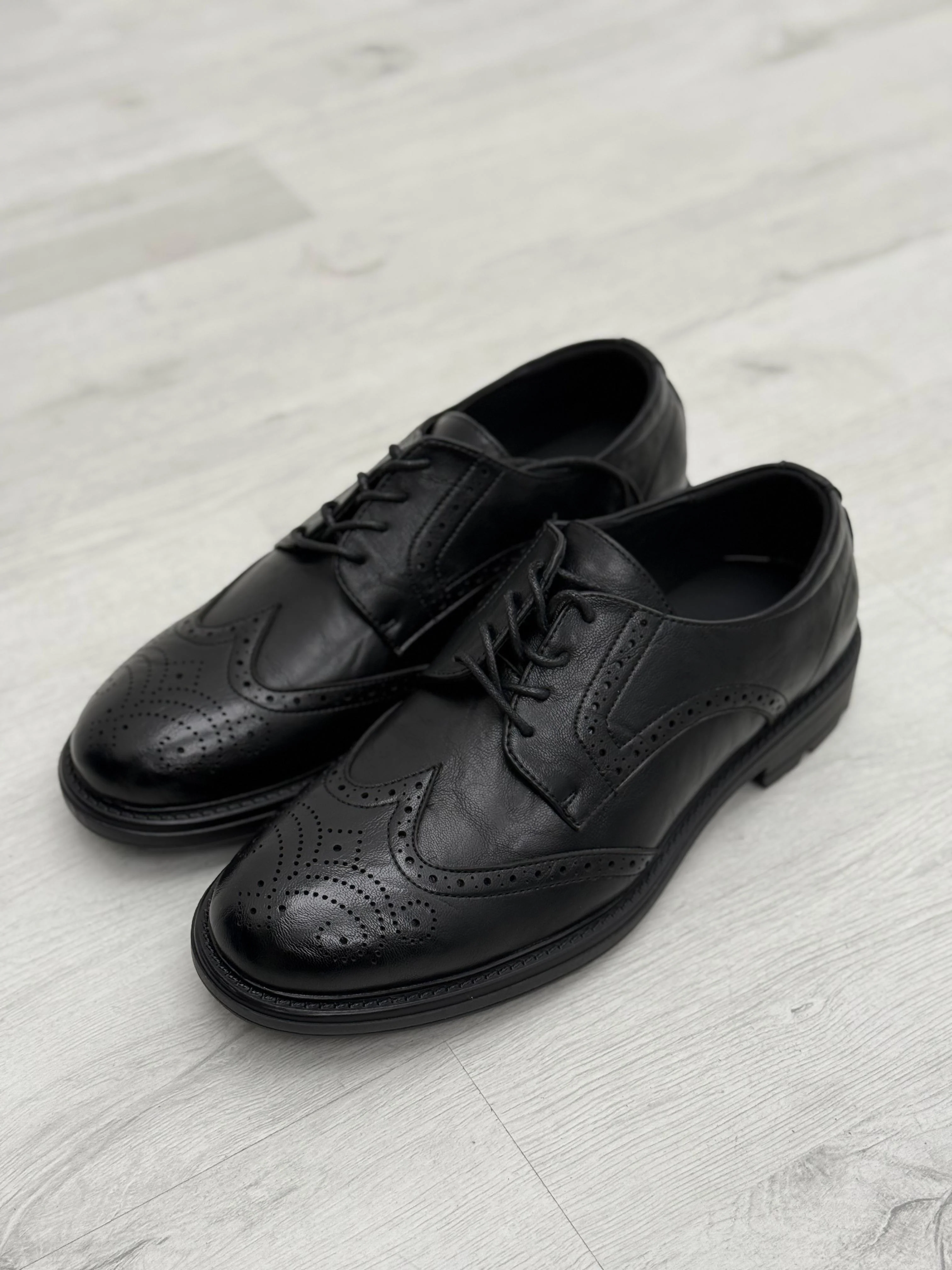 SCARPA STRINGATA